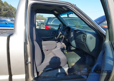 2003 Chevrolet S-10 из США, поврежденный, VIN 1GCCS14H438287068